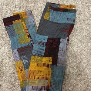 LuLaRoe One Size multicolor legging